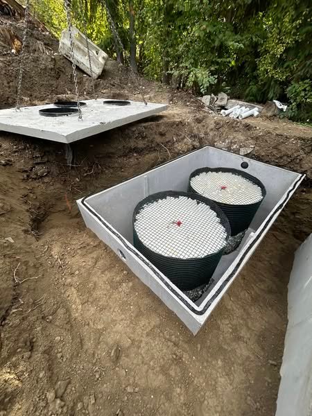 Septic tank with biofilters installation